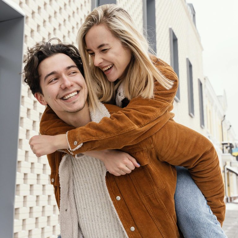 🌿✍️ [Weekend Wisdom] The 5 Habits of the Happiest Couples | 【週末智慧】幸福伴侶的五個週末習慣