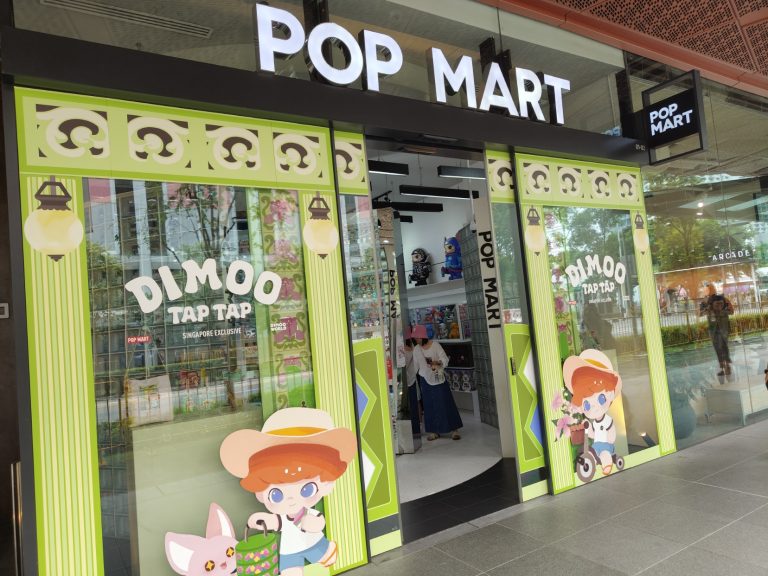 #40🧸 Is Pop Mart the Next Disney? The Labubu Craze Says It Just Might 🧸 泡泡玛特会是下一个迪士尼吗？Labubu热潮似乎正说明着这一点