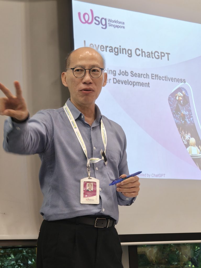 #65 🔑 AI + Career Coaching = Jobs Come to You 🔑 人工智能 + 职业辅导 = 工作主动找上门