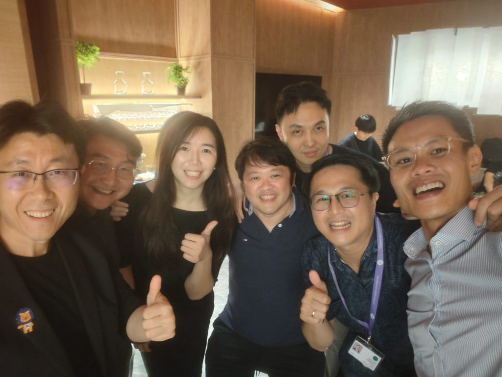 Just huddling together for a good photo.